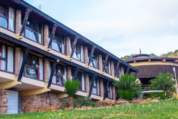 Voi-Lodge-Kenya-Safari
